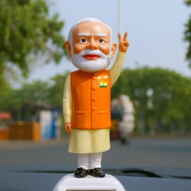 Solar Charging Modi Ji Statue Waving Hand Toy